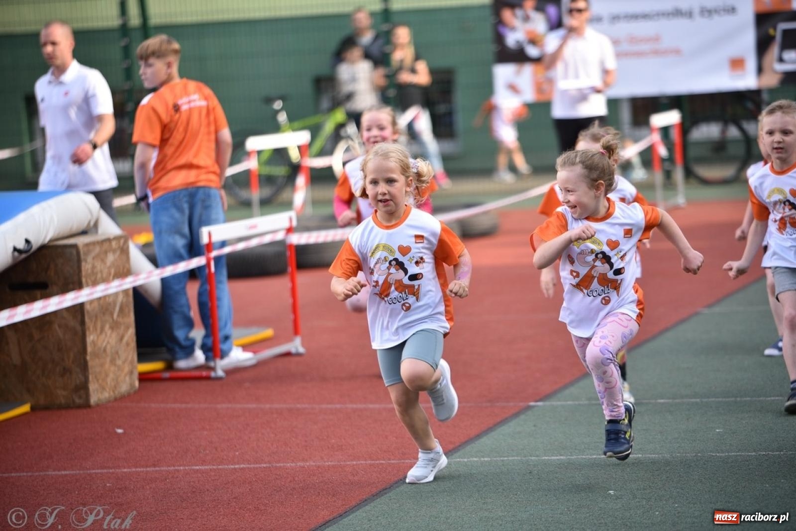 Zdjęcie w galerii na portalu naszraciborz.pl: Raciborski Test Sprawności - dzień pierwszy za nami, dziś drugi dzień ćwiczeń wiadomości z regionu