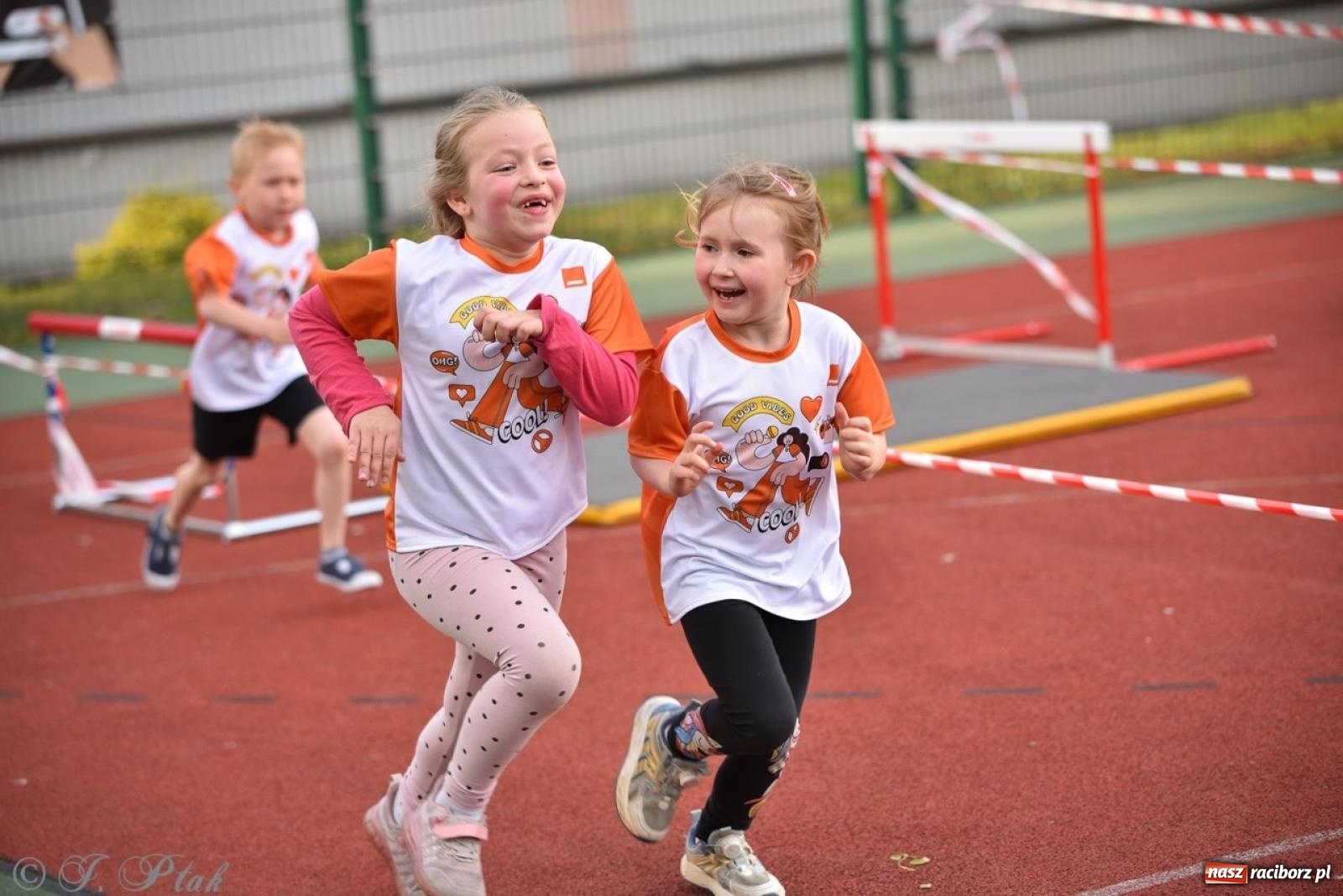 Zdjęcie w galerii na portalu naszraciborz.pl: Raciborski Test Sprawności - dzień pierwszy za nami, dziś drugi dzień ćwiczeń wiadomości z regionu