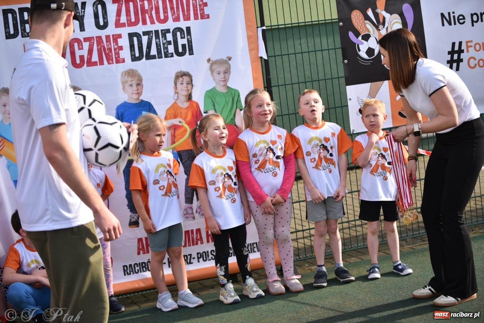 Zdjęcie w galerii na portalu naszraciborz.pl: Raciborski Test Sprawności - dzień pierwszy za nami, dziś drugi dzień ćwiczeń wiadomości z regionu