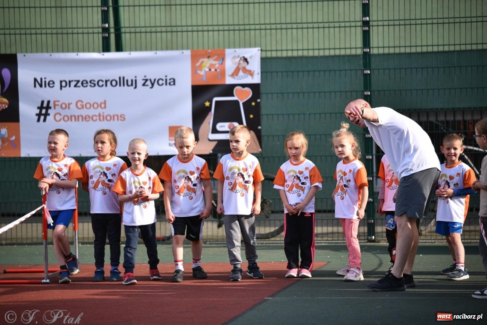 Zdjęcie w galerii na portalu naszraciborz.pl: Raciborski Test Sprawności - dzień pierwszy za nami, dziś drugi dzień ćwiczeń wiadomości z regionu