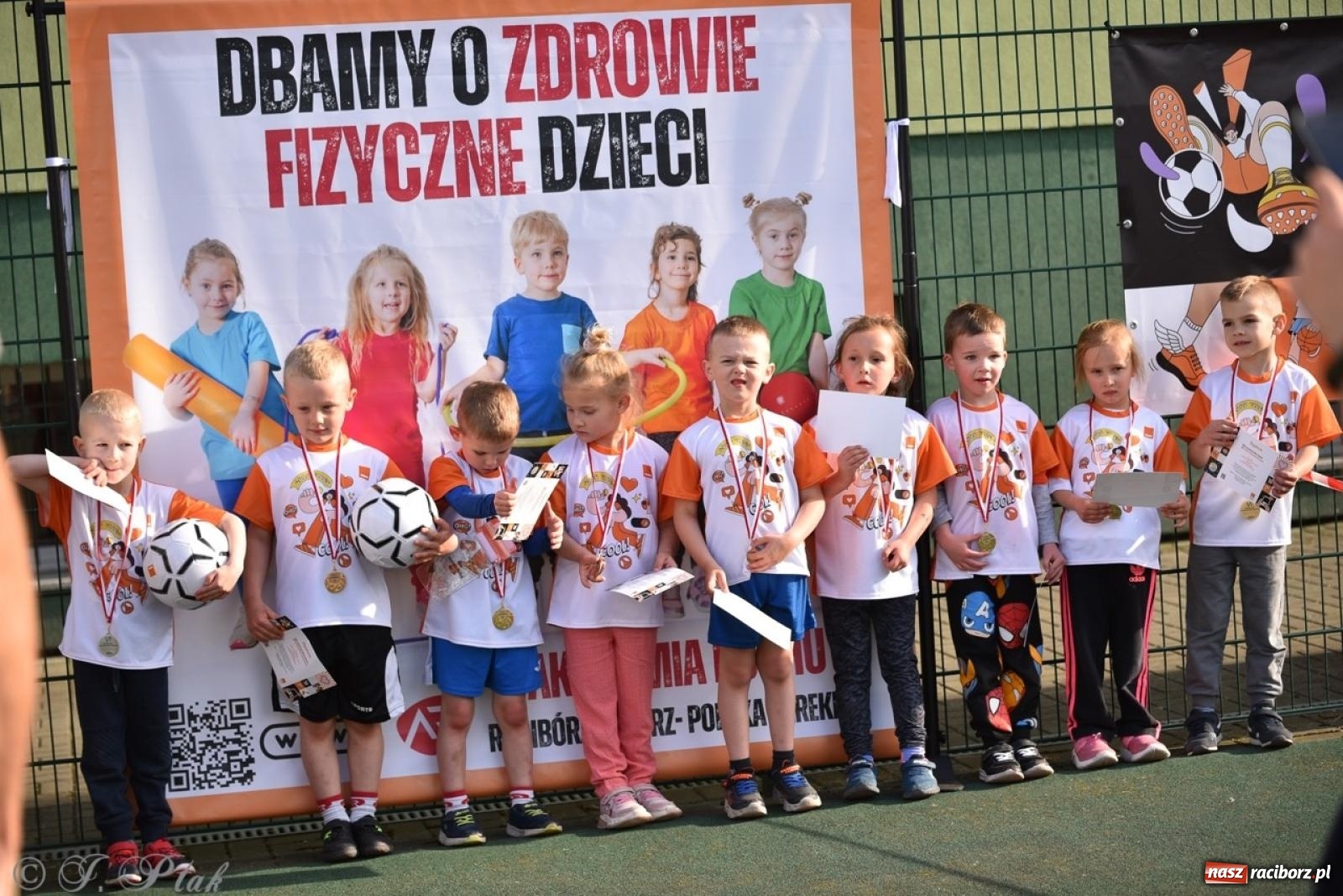 Zdjęcie w galerii na portalu naszraciborz.pl: Raciborski Test Sprawności - dzień pierwszy za nami, dziś drugi dzień ćwiczeń wiadomości z regionu