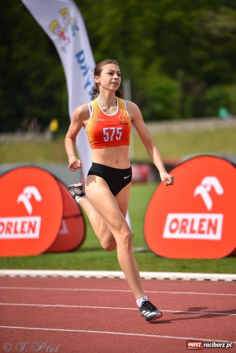 Zdjęcie w galerii na portalu naszraciborz.pl: Mistrzostwa województwa śląskiego w lekkoatletyce w Raciborzu U18, U20 i seniorzy wiadomości z regionu