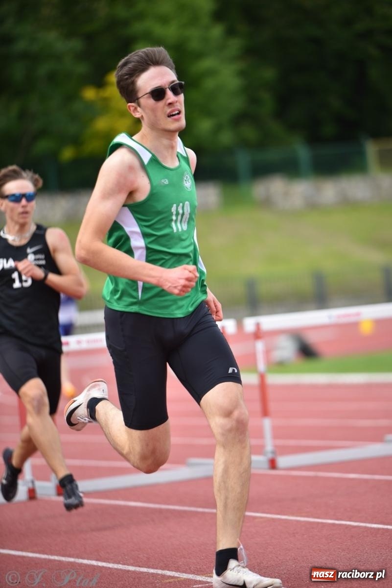 Zdjęcie w galerii na portalu naszraciborz.pl: Mistrzostwa województwa śląskiego w lekkoatletyce w Raciborzu U18, U20 i seniorzy wiadomości z regionu