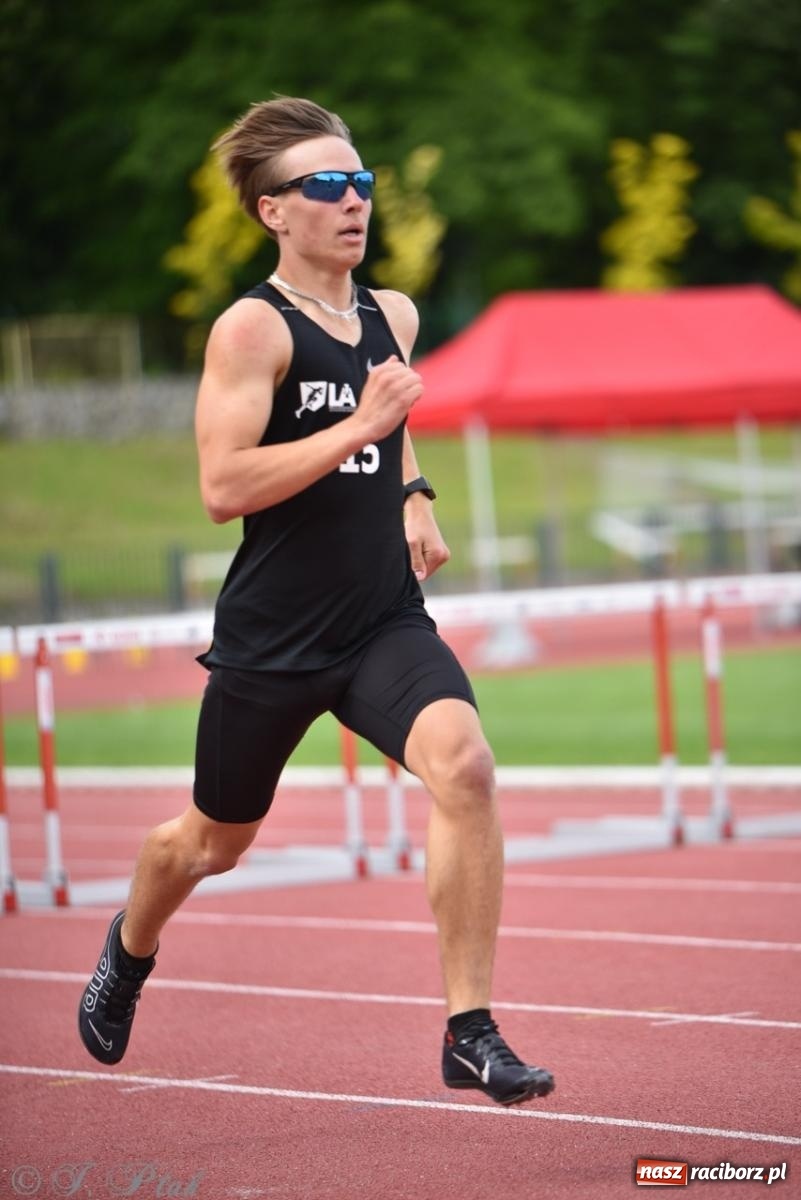 Zdjęcie w galerii na portalu naszraciborz.pl: Mistrzostwa województwa śląskiego w lekkoatletyce w Raciborzu U18, U20 i seniorzy wiadomości z regionu