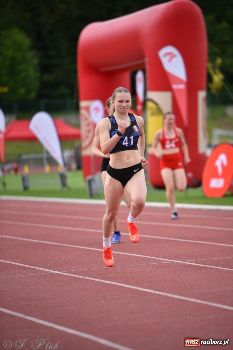 Zdjęcie w galerii na portalu naszraciborz.pl: Mistrzostwa województwa śląskiego w lekkoatletyce w Raciborzu U18, U20 i seniorzy wiadomości z regionu