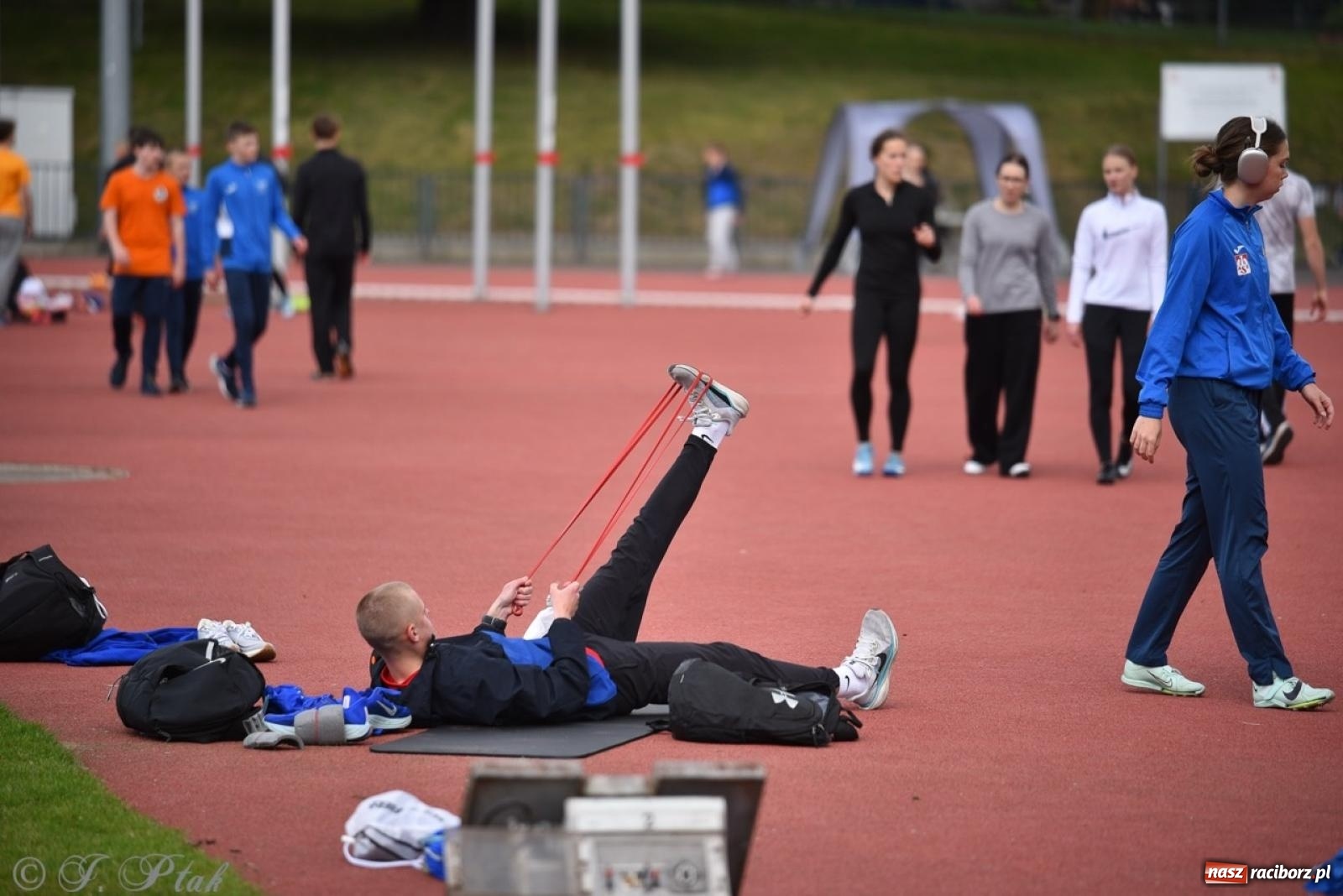 Zdjęcie w galerii na portalu naszraciborz.pl: Mistrzostwa województwa śląskiego w lekkoatletyce w Raciborzu U18, U20 i seniorzy wiadomości z regionu