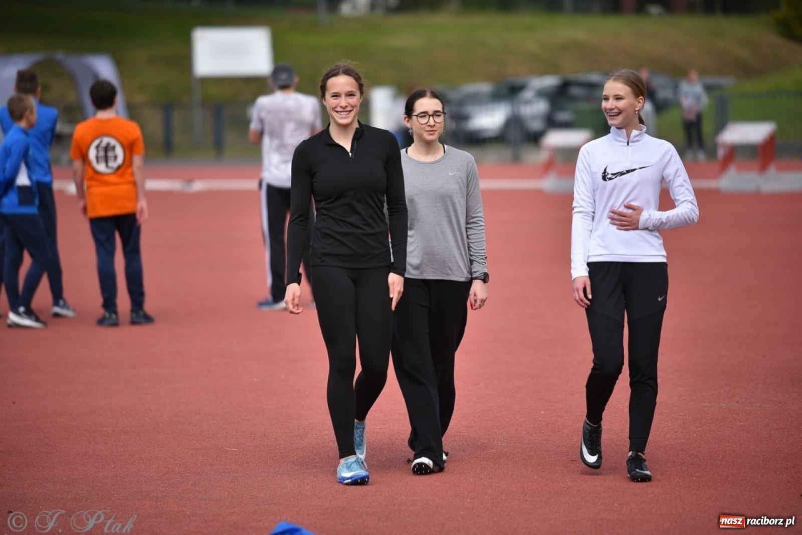 Zdjęcie w galerii na portalu naszraciborz.pl: Mistrzostwa województwa śląskiego w lekkoatletyce w Raciborzu U18, U20 i seniorzy wiadomości z regionu