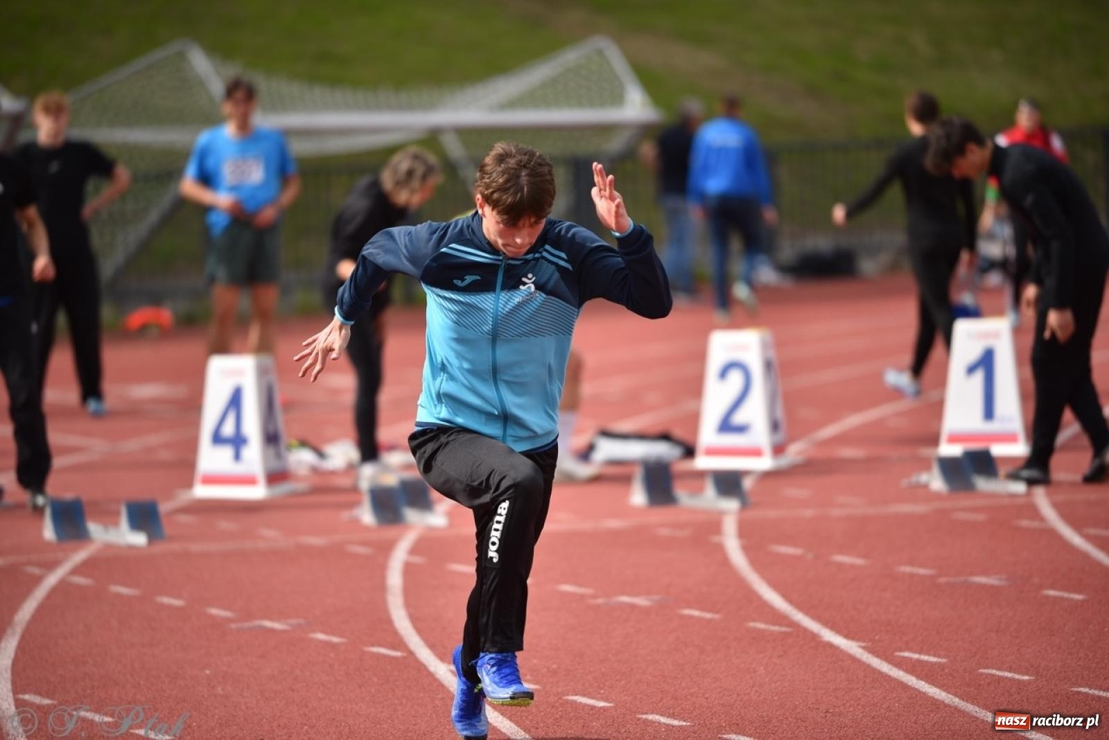 Zdjęcie w galerii na portalu naszraciborz.pl: Mistrzostwa województwa śląskiego w lekkoatletyce w Raciborzu U18, U20 i seniorzy wiadomości z regionu