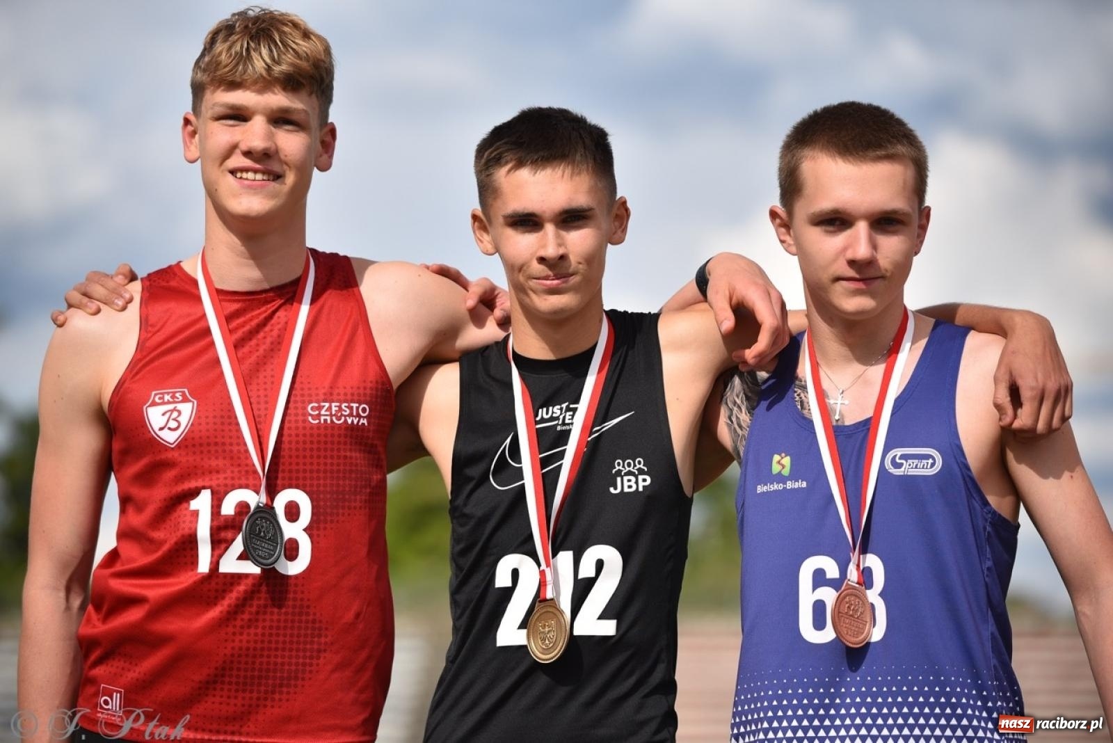 Zdjęcie w galerii na portalu naszraciborz.pl: Mistrzostwa województwa śląskiego w lekkoatletyce w Raciborzu U18, U20 i seniorzy wiadomości z regionu