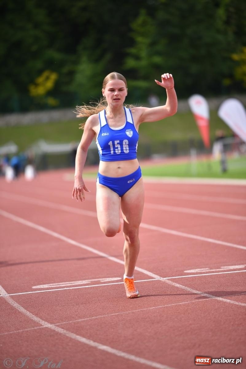 Zdjęcie w galerii na portalu naszraciborz.pl: Mistrzostwa województwa śląskiego w lekkoatletyce w Raciborzu U18, U20 i seniorzy wiadomości z regionu