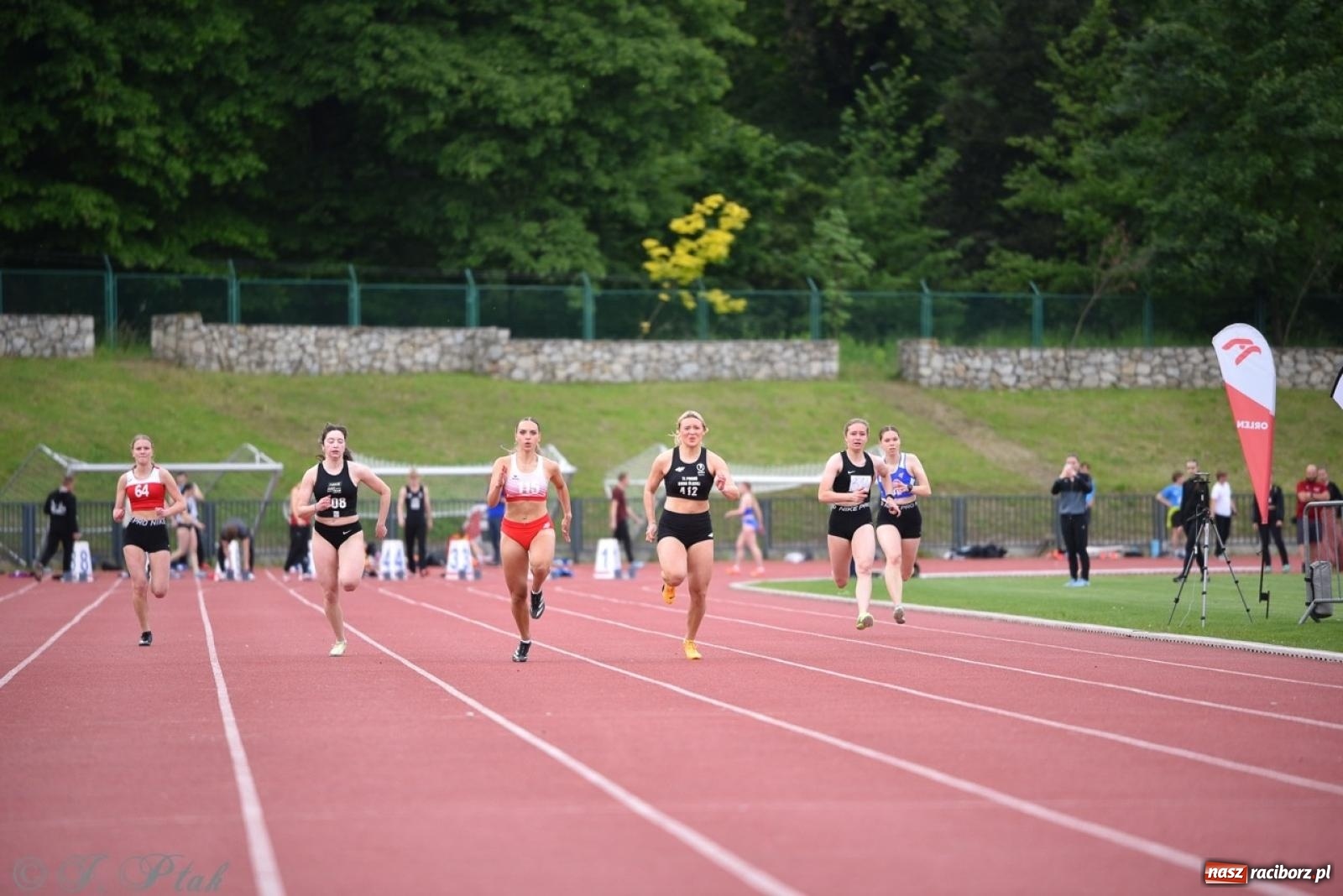 Zdjęcie w galerii na portalu naszraciborz.pl: Mistrzostwa województwa śląskiego w lekkoatletyce w Raciborzu U18, U20 i seniorzy wiadomości z regionu