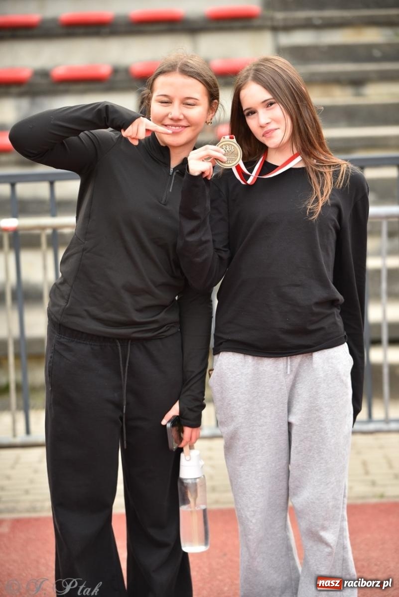Zdjęcie w galerii na portalu naszraciborz.pl: Mistrzostwa województwa śląskiego w lekkoatletyce w Raciborzu U18, U20 i seniorzy wiadomości z regionu