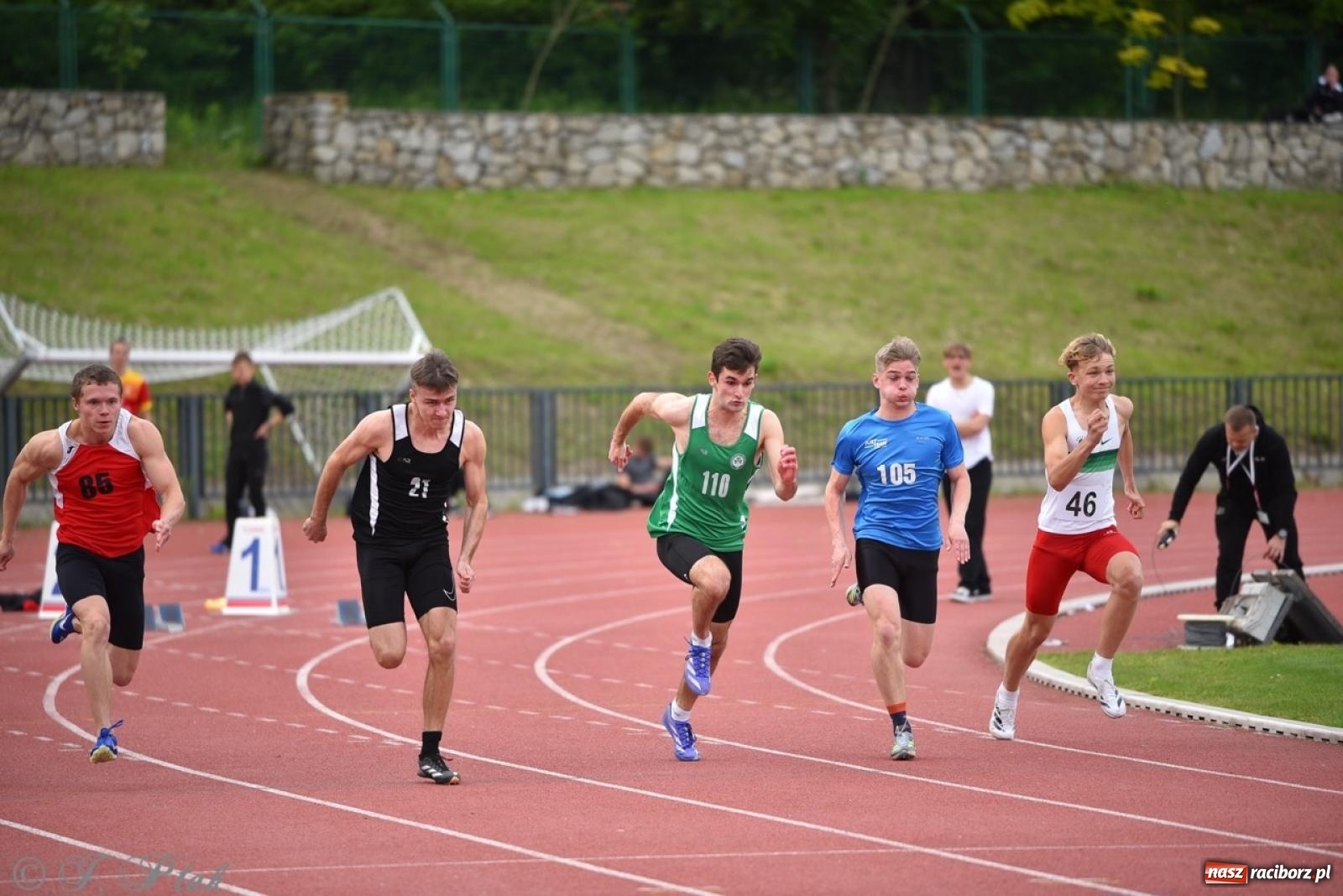 Zdjęcie w galerii na portalu naszraciborz.pl: Mistrzostwa województwa śląskiego w lekkoatletyce w Raciborzu U18, U20 i seniorzy wiadomości z regionu