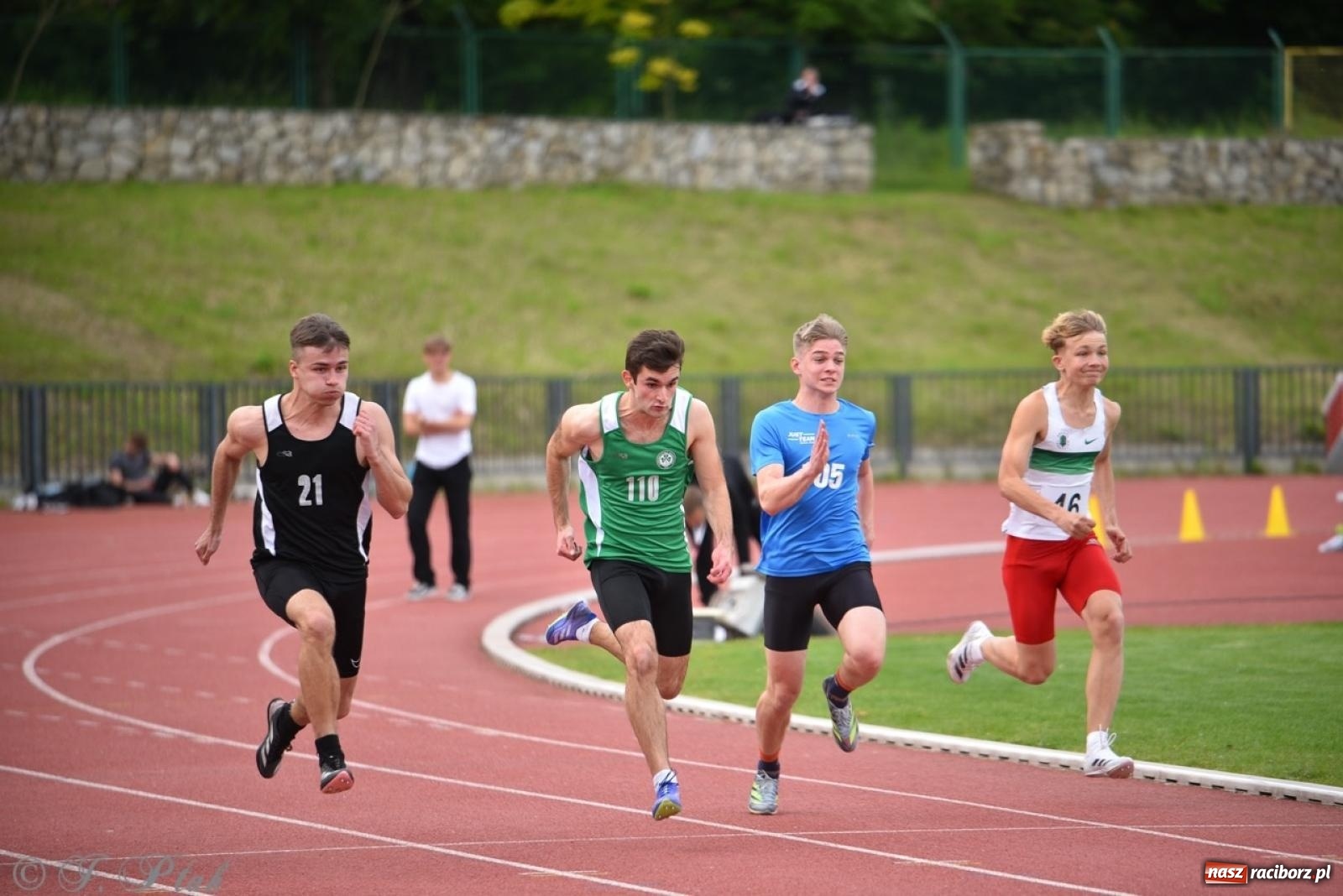 Zdjęcie w galerii na portalu naszraciborz.pl: Mistrzostwa województwa śląskiego w lekkoatletyce w Raciborzu U18, U20 i seniorzy wiadomości z regionu