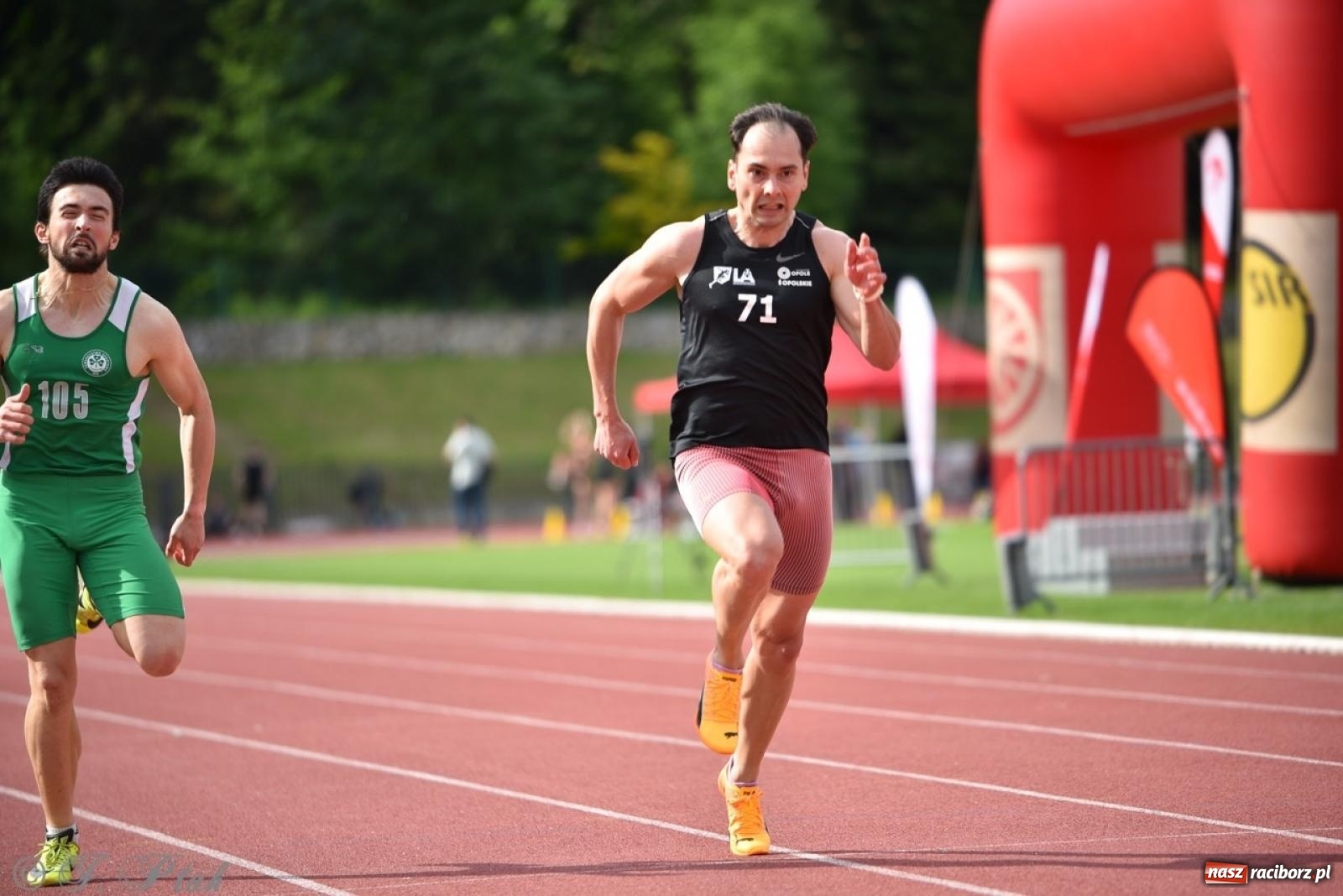 Zdjęcie w galerii na portalu naszraciborz.pl: Mistrzostwa województwa śląskiego w lekkoatletyce w Raciborzu U18, U20 i seniorzy wiadomości z regionu