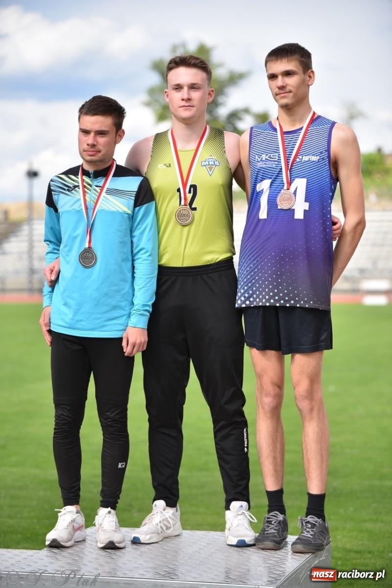 Zdjęcie w galerii na portalu naszraciborz.pl: Mistrzostwa województwa śląskiego w lekkoatletyce w Raciborzu U18, U20 i seniorzy wiadomości z regionu