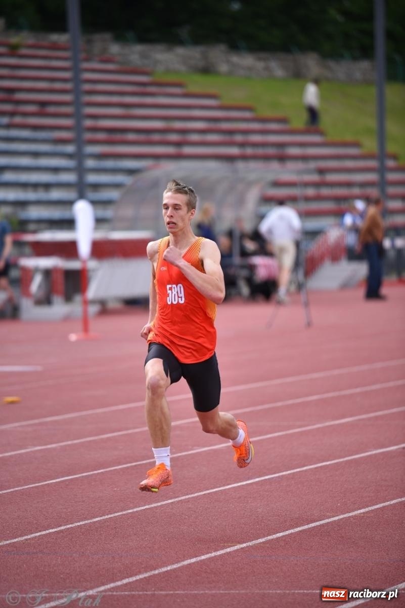 Zdjęcie w galerii na portalu naszraciborz.pl: Mistrzostwa województwa śląskiego w lekkoatletyce w Raciborzu U18, U20 i seniorzy wiadomości z regionu