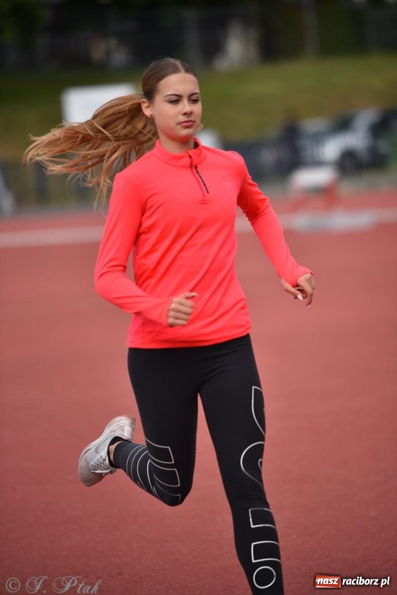 Zdjęcie w galerii na portalu naszraciborz.pl: Mistrzostwa województwa śląskiego w lekkoatletyce w Raciborzu U18, U20 i seniorzy wiadomości z regionu