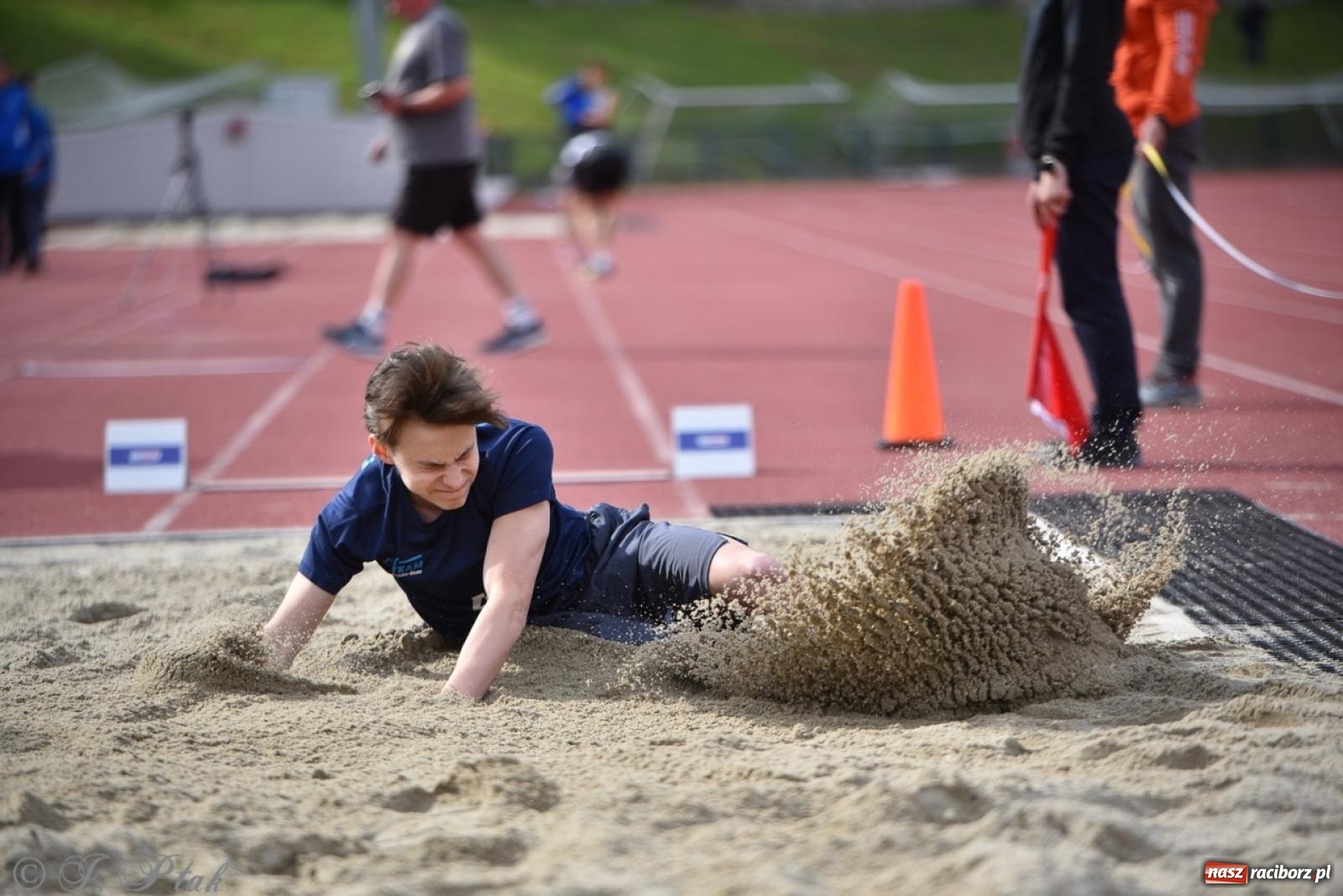 Zdjęcie w galerii na portalu naszraciborz.pl: Mistrzostwa województwa śląskiego w lekkoatletyce w Raciborzu U18, U20 i seniorzy wiadomości z regionu