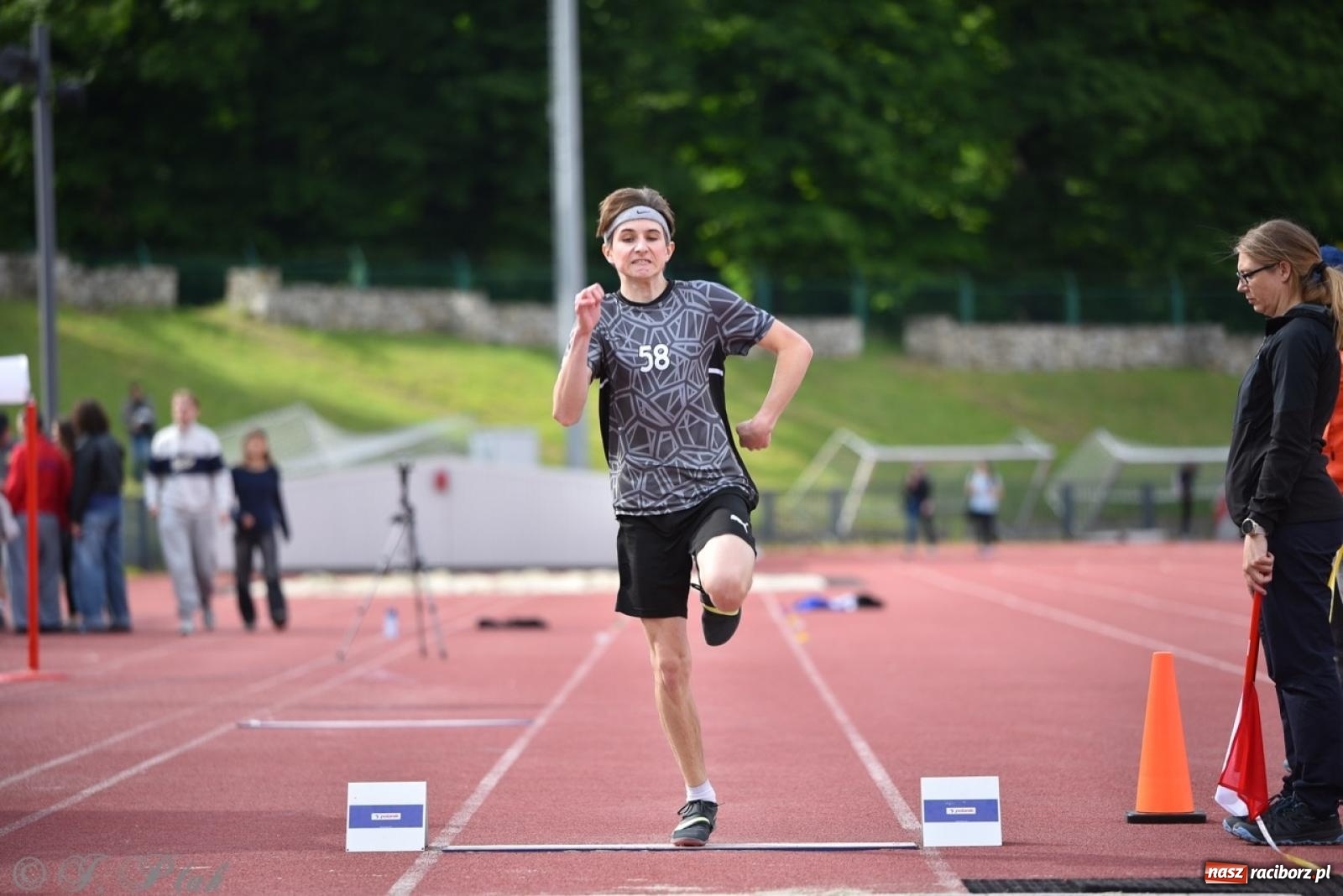 Zdjęcie w galerii na portalu naszraciborz.pl: Mistrzostwa województwa śląskiego w lekkoatletyce w Raciborzu U18, U20 i seniorzy wiadomości z regionu