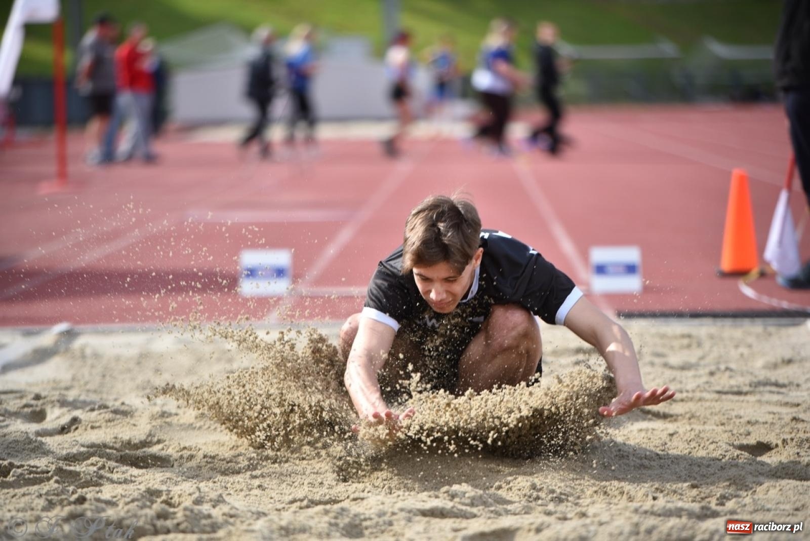 Zdjęcie w galerii na portalu naszraciborz.pl: Mistrzostwa województwa śląskiego w lekkoatletyce w Raciborzu U18, U20 i seniorzy wiadomości z regionu