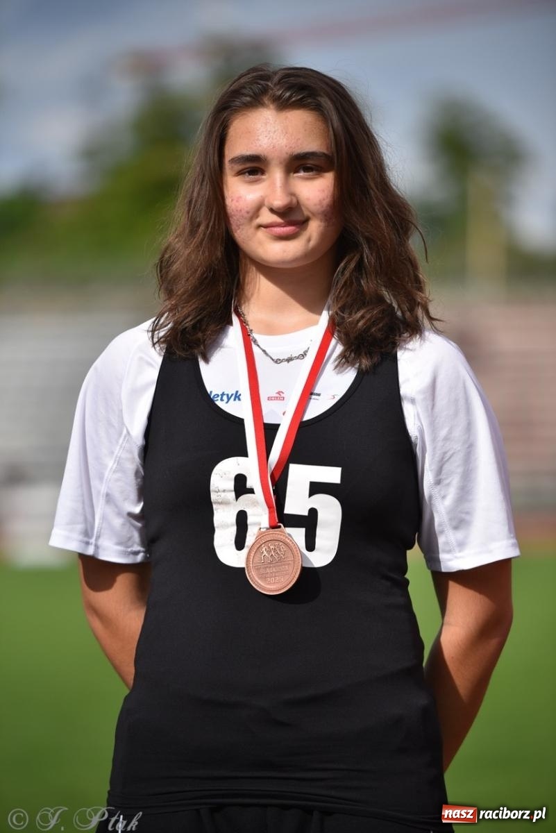 Zdjęcie w galerii na portalu naszraciborz.pl: Mistrzostwa województwa śląskiego w lekkoatletyce w Raciborzu U18, U20 i seniorzy wiadomości z regionu