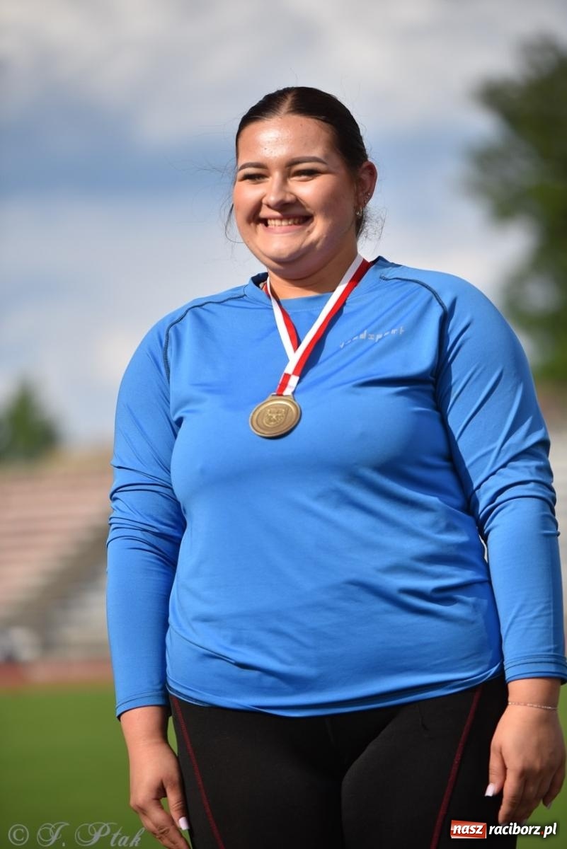Zdjęcie w galerii na portalu naszraciborz.pl: Mistrzostwa województwa śląskiego w lekkoatletyce w Raciborzu U18, U20 i seniorzy wiadomości z regionu
