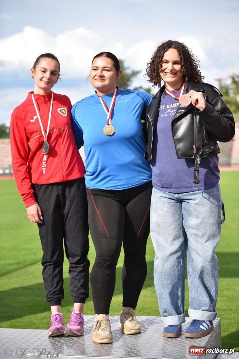 Zdjęcie w galerii na portalu naszraciborz.pl: Mistrzostwa województwa śląskiego w lekkoatletyce w Raciborzu U18, U20 i seniorzy wiadomości z regionu