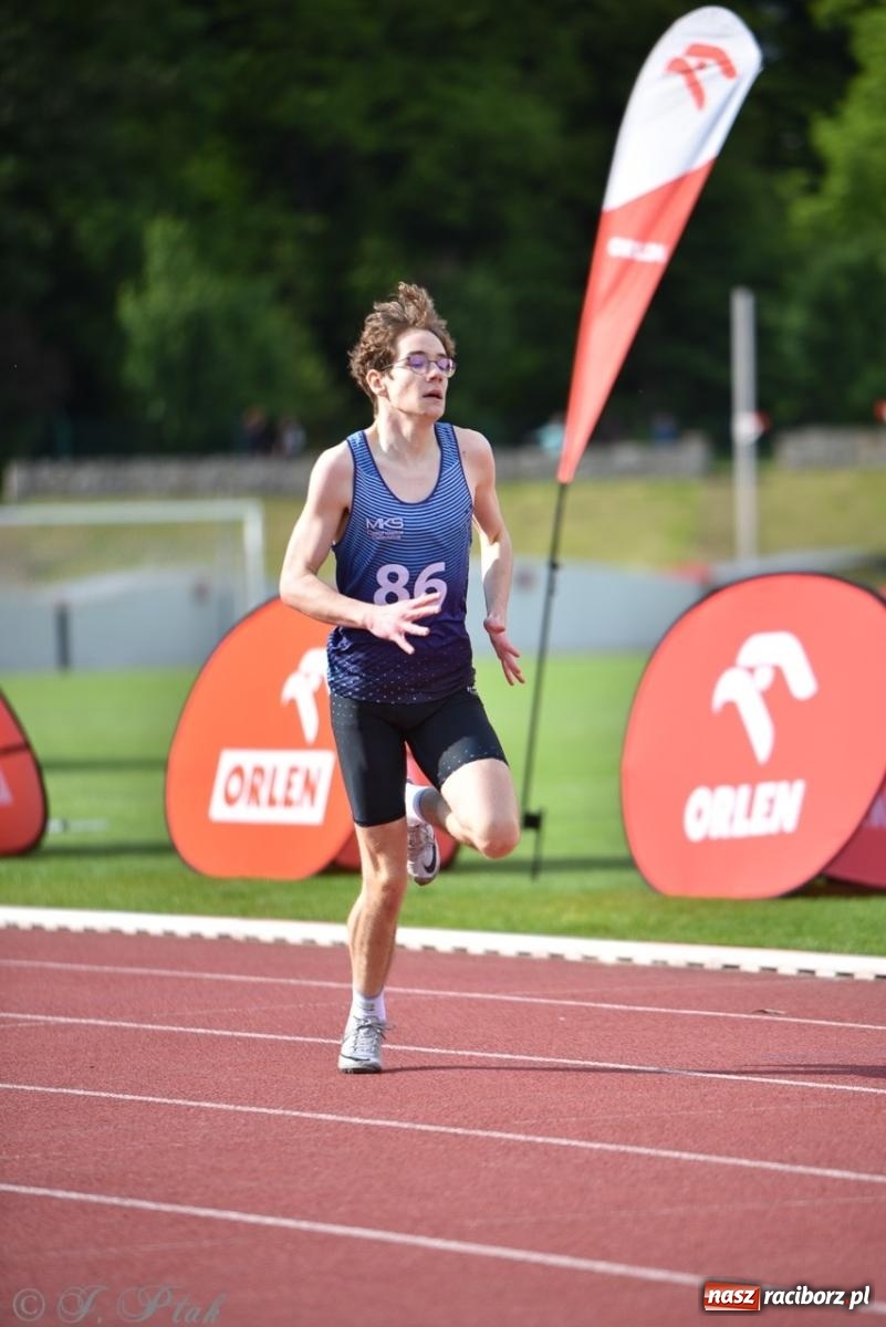 Zdjęcie w galerii na portalu naszraciborz.pl: Mistrzostwa województwa śląskiego w lekkoatletyce w Raciborzu U18, U20 i seniorzy wiadomości z regionu