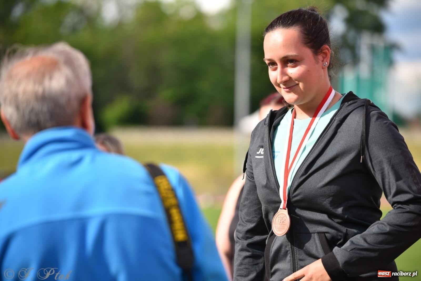 Zdjęcie w galerii na portalu naszraciborz.pl: Mistrzostwa województwa śląskiego w lekkoatletyce w Raciborzu U18, U20 i seniorzy wiadomości z regionu