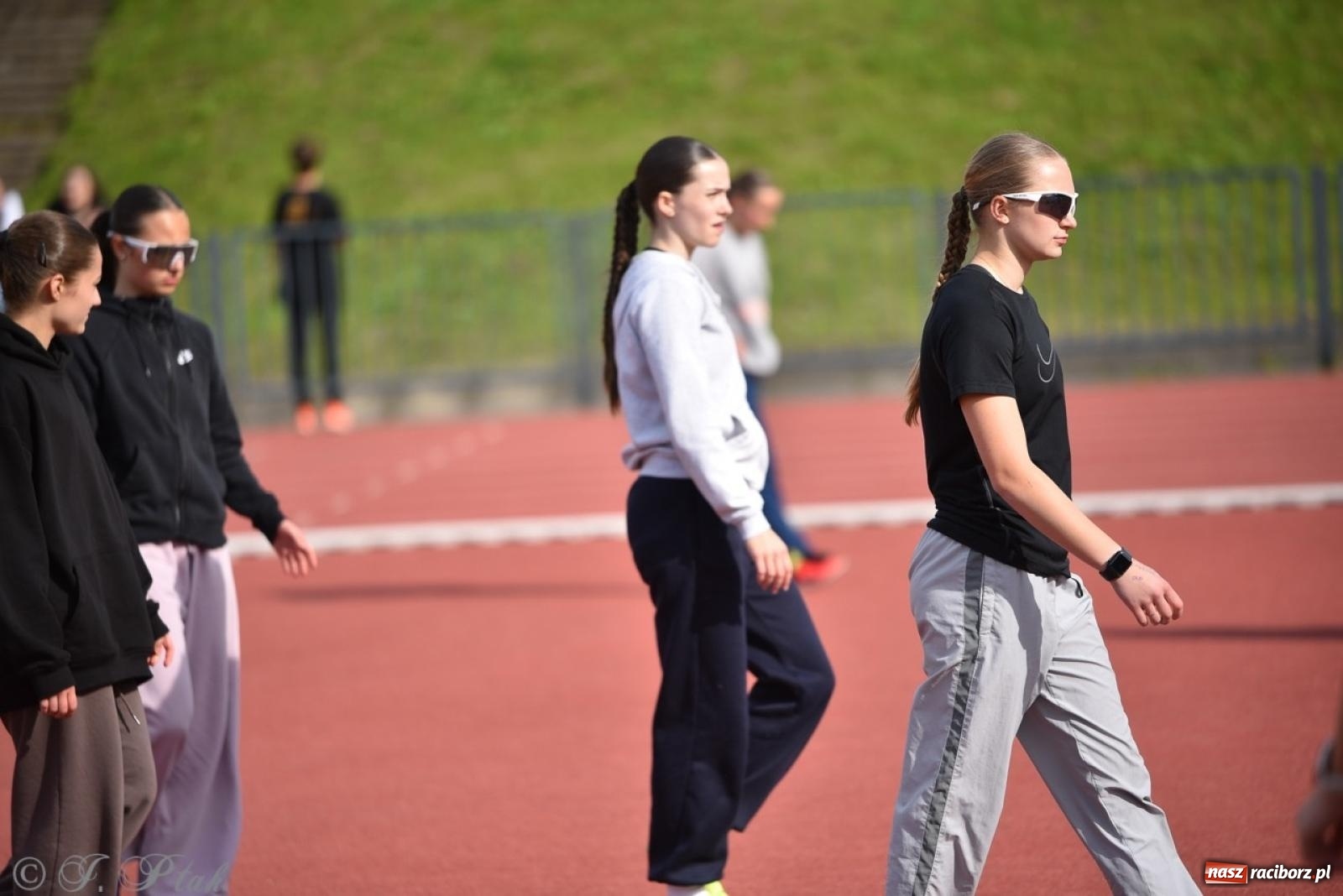 Zdjęcie w galerii na portalu naszraciborz.pl: Mistrzostwa województwa śląskiego w lekkoatletyce w Raciborzu U18, U20 i seniorzy wiadomości z regionu