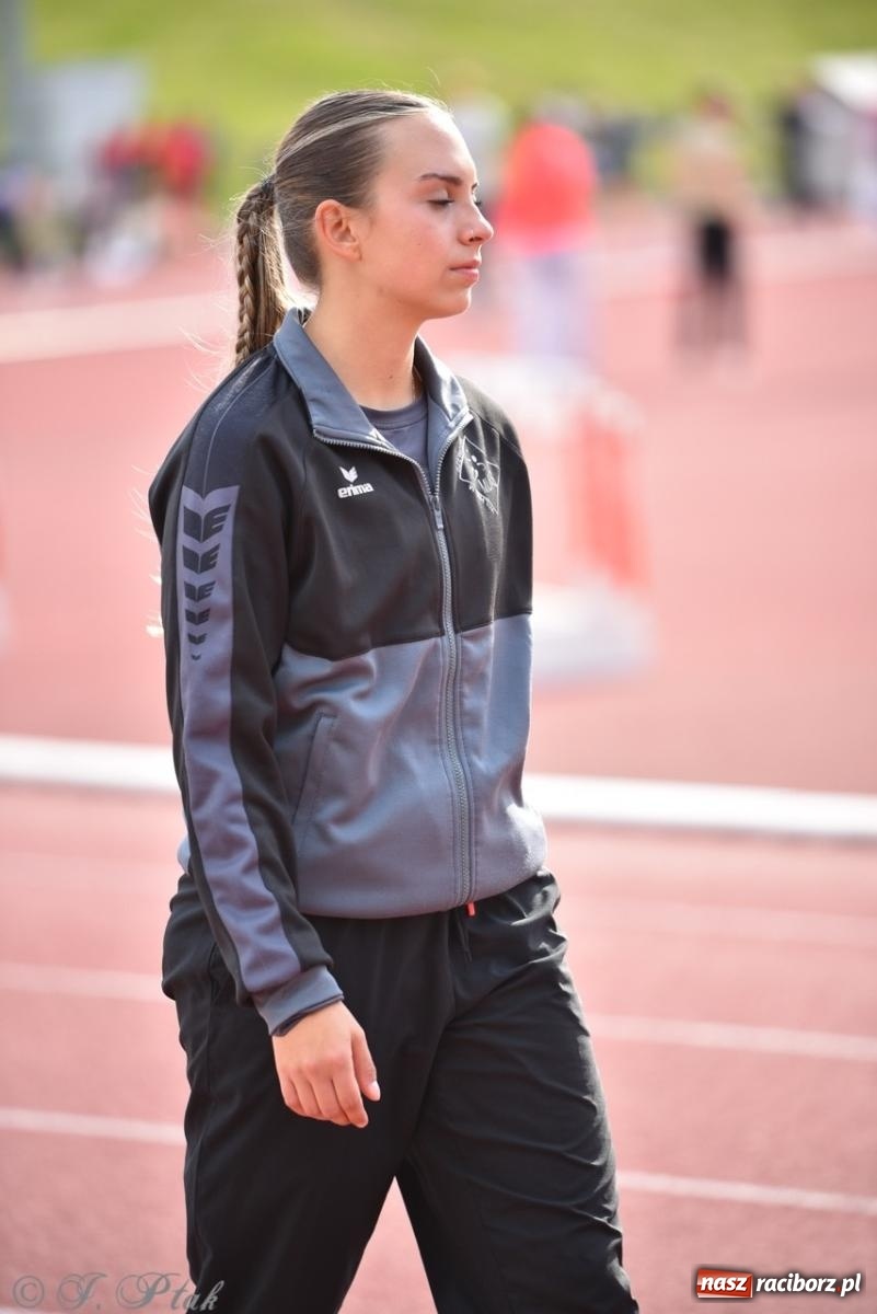 Zdjęcie w galerii na portalu naszraciborz.pl: Mistrzostwa województwa śląskiego w lekkoatletyce w Raciborzu U18, U20 i seniorzy wiadomości z regionu