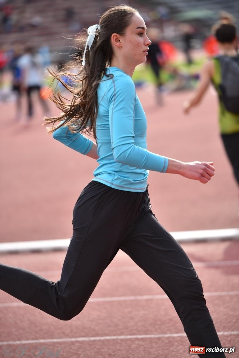 Zdjęcie w galerii na portalu naszraciborz.pl: Mistrzostwa województwa śląskiego w lekkoatletyce w Raciborzu U18, U20 i seniorzy wiadomości z regionu