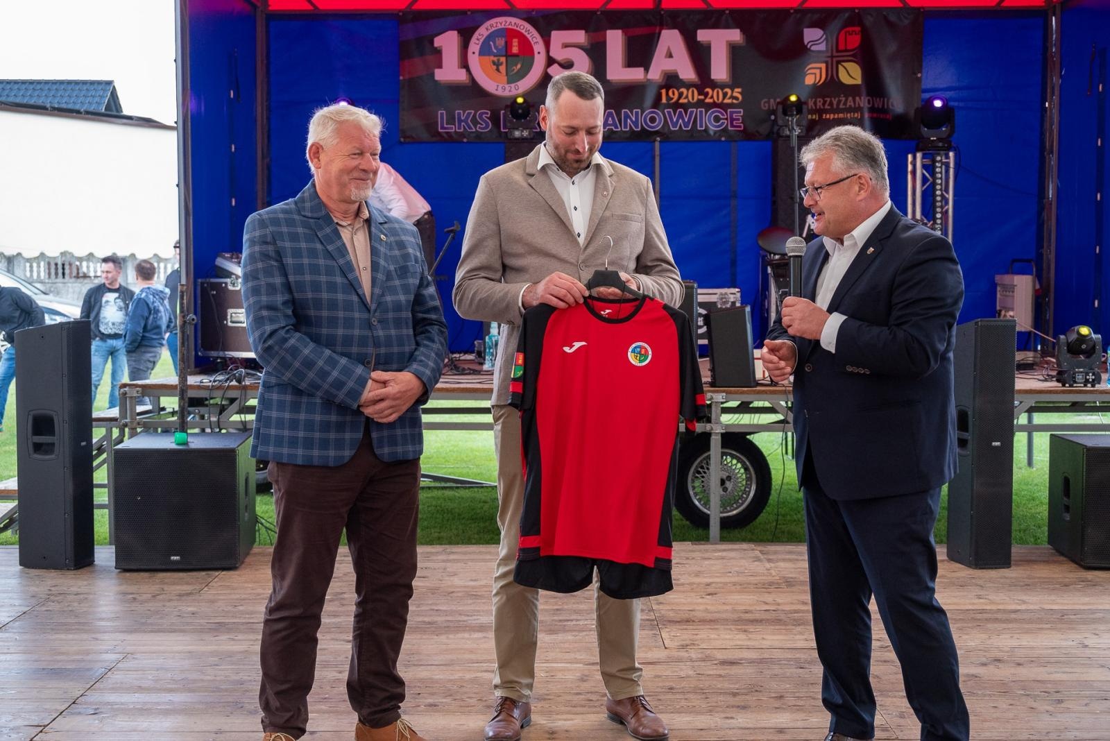 Zdjęcie w galerii na portalu naszraciborz.pl: Jubileusz 105-lecia LKS Krzyżanowice wiadomości z regionu