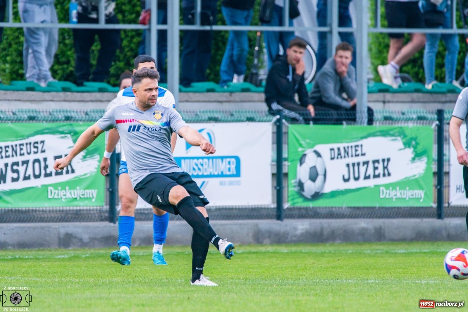 Zdjęcie w galerii na portalu naszraciborz.pl: Kolejarz rozpędzał się powoli. Lider z Chałupek z wygraną [FOTO] wiadomości z regionu