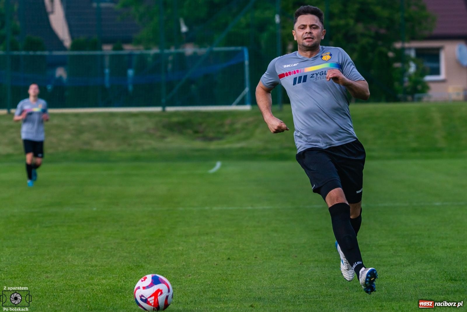 Zdjęcie w galerii na portalu naszraciborz.pl: Kolejarz rozpędzał się powoli. Lider z Chałupek z wygraną [FOTO] wiadomości z regionu