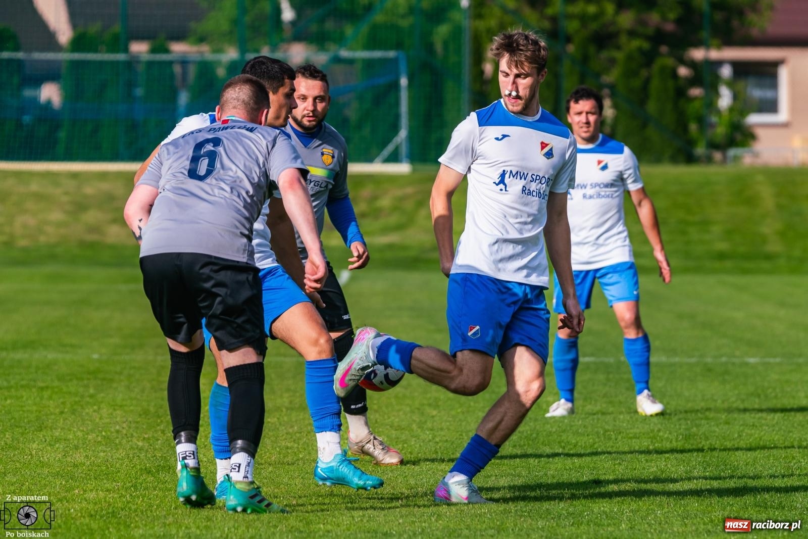 Zdjęcie w galerii na portalu naszraciborz.pl: Kolejarz rozpędzał się powoli. Lider z Chałupek z wygraną [FOTO] wiadomości z regionu