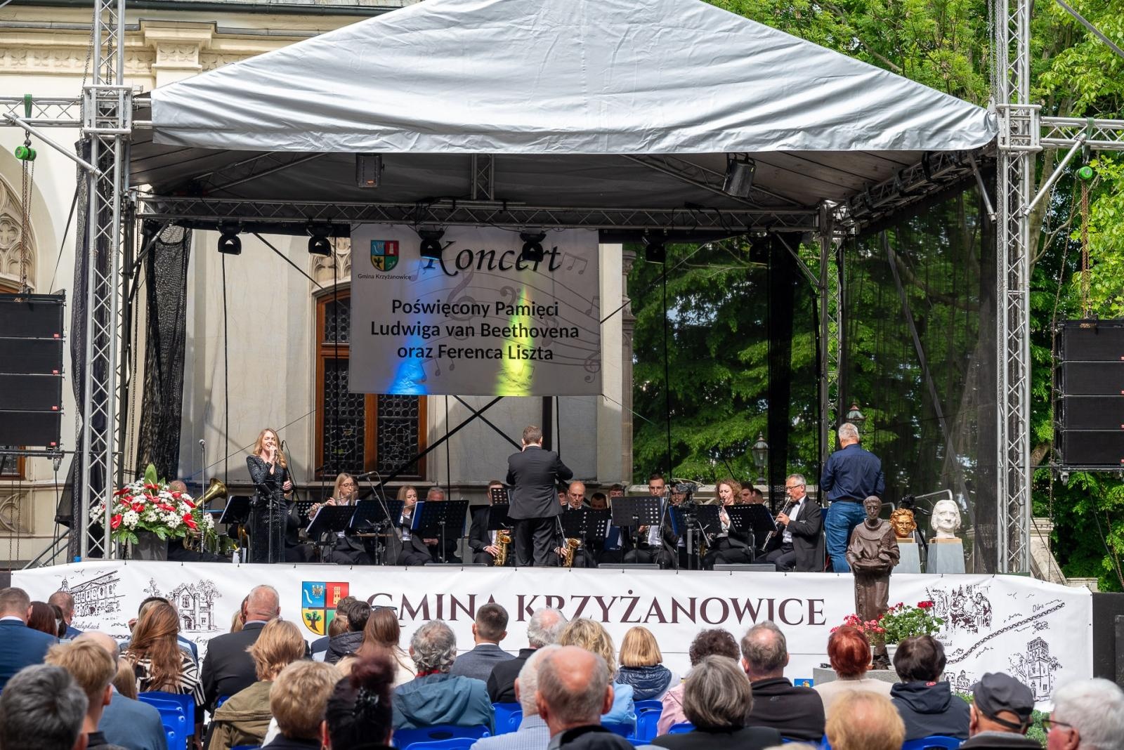 Zdjęcie w galerii na portalu naszraciborz.pl: Koncert poświęcony pamięci Beethovena i Liszta w Krzyżanowicach wiadomości z regionu