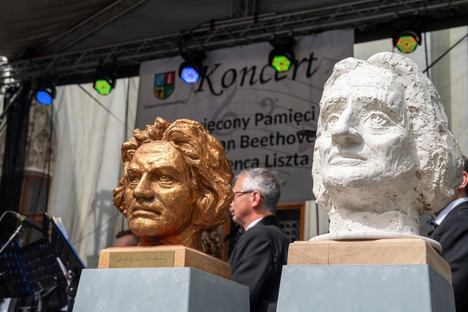 Zdjęcie w galerii na portalu naszraciborz.pl: Koncert poświęcony pamięci Beethovena i Liszta w Krzyżanowicach wiadomości z regionu