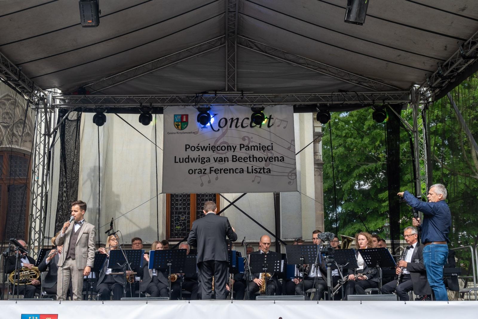 Zdjęcie w galerii na portalu naszraciborz.pl: Koncert poświęcony pamięci Beethovena i Liszta w Krzyżanowicach wiadomości z regionu