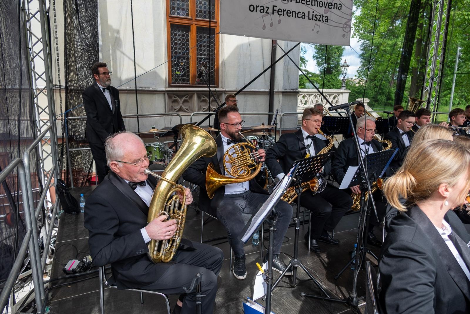 Zdjęcie w galerii na portalu naszraciborz.pl: Koncert poświęcony pamięci Beethovena i Liszta w Krzyżanowicach wiadomości z regionu