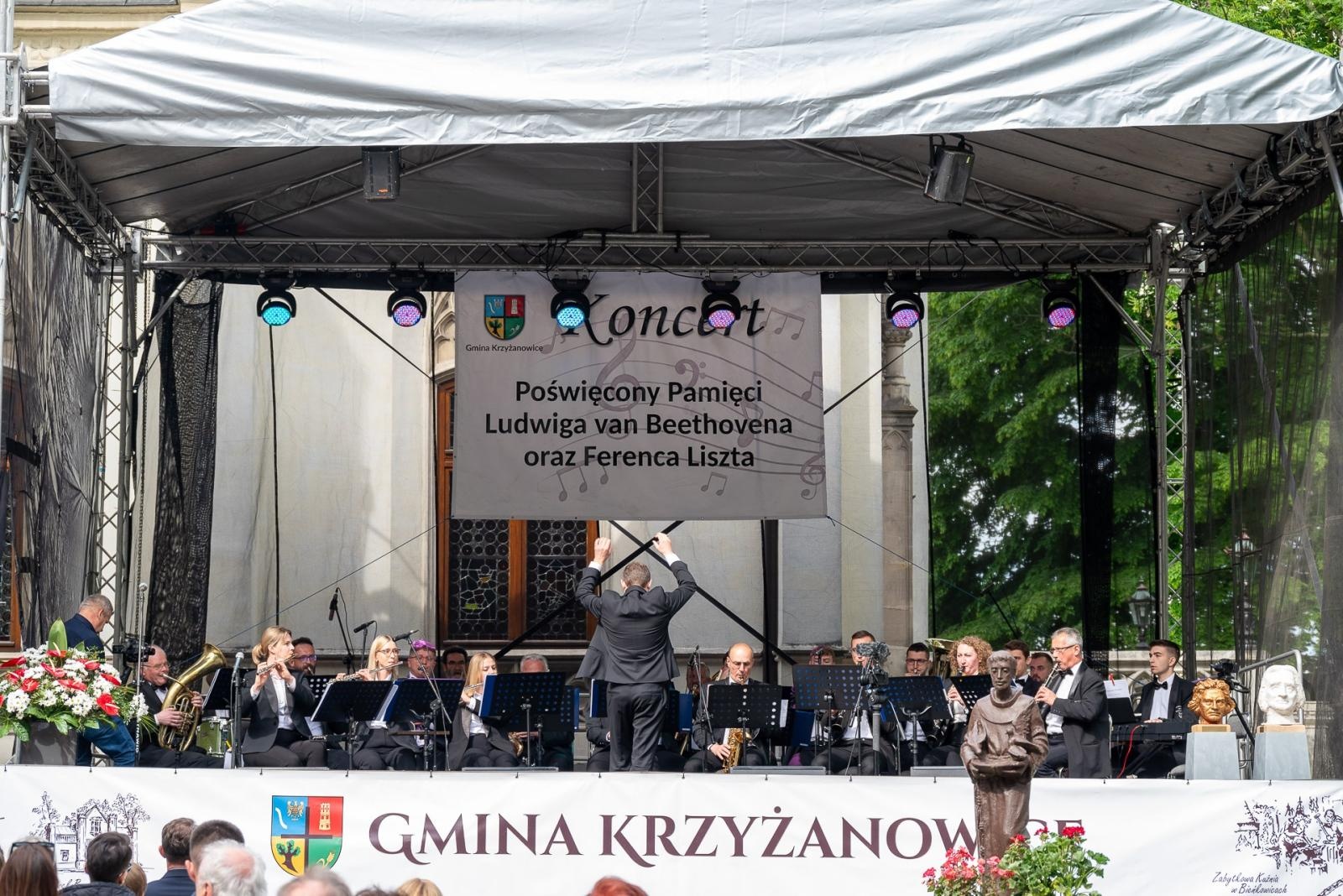 Zdjęcie w galerii na portalu naszraciborz.pl: Koncert poświęcony pamięci Beethovena i Liszta w Krzyżanowicach wiadomości z regionu