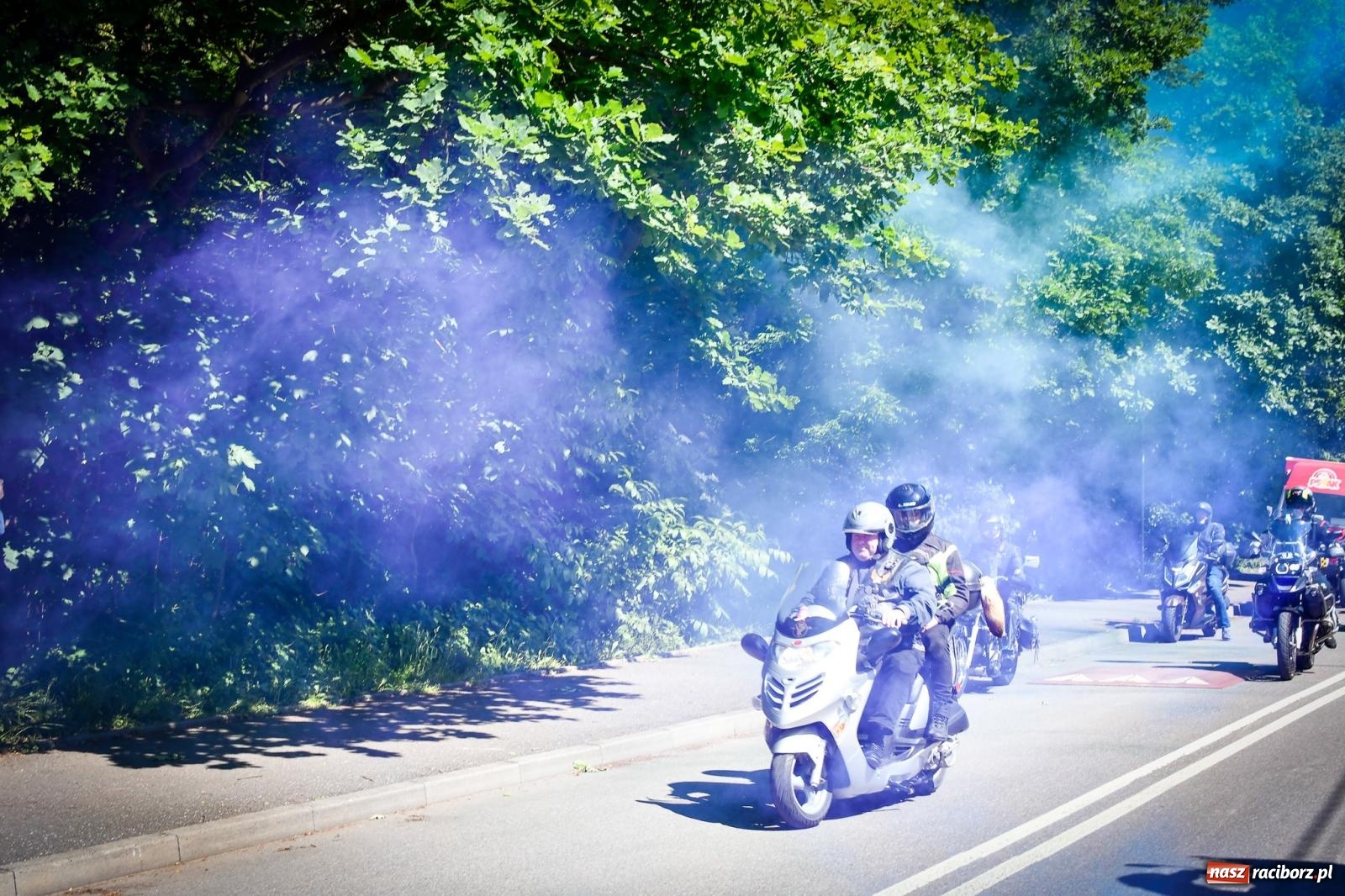 Zdjęcie w galerii na portalu naszraciborz.pl: II Spotkanie Motocyklowe w Raciborskim Grodzie – parada za nami, trwa piknik wiadomości z regionu