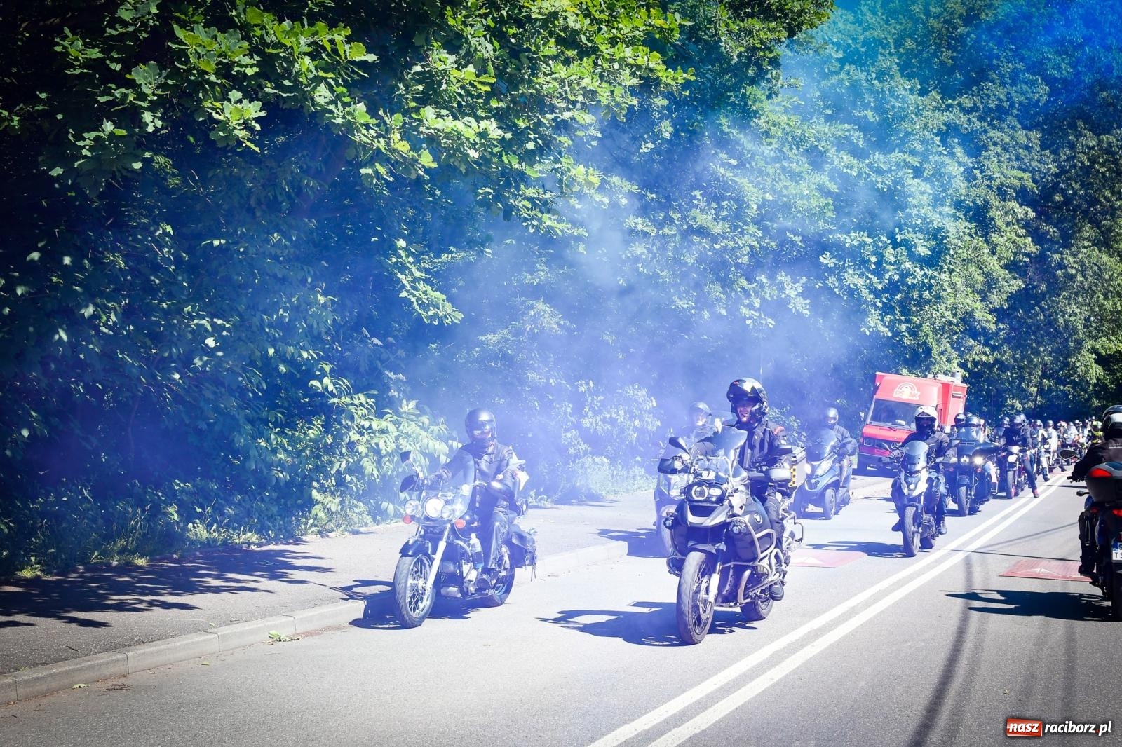 Zdjęcie w galerii na portalu naszraciborz.pl: II Spotkanie Motocyklowe w Raciborskim Grodzie – parada za nami, trwa piknik wiadomości z regionu