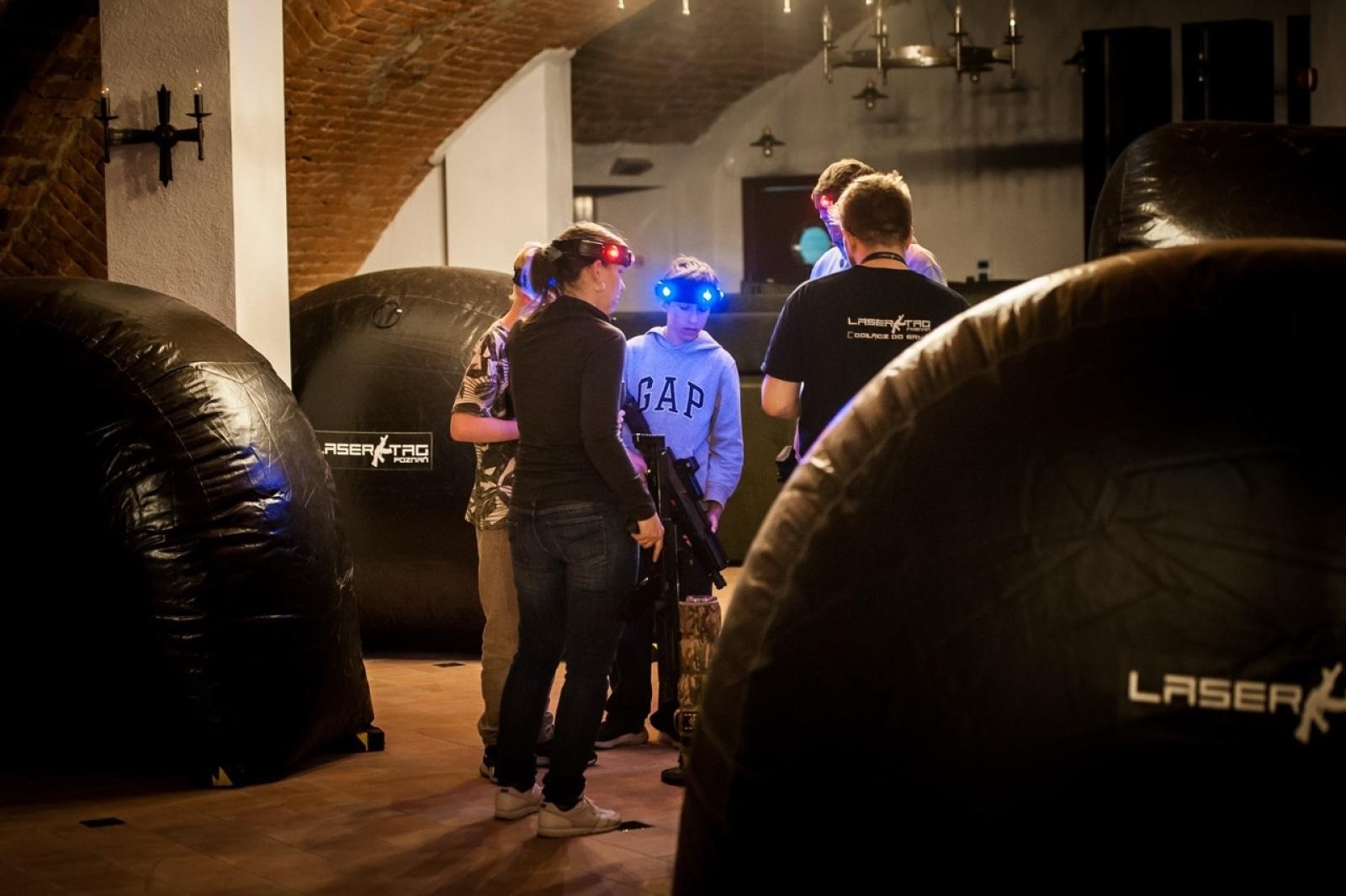 Zdjęcie w galerii na portalu naszraciborz.pl: Gamingowe emocje na Zamku Piastowskim – trwa finałowy dzień festiwalu w Raciborzu wiadomości z regionu