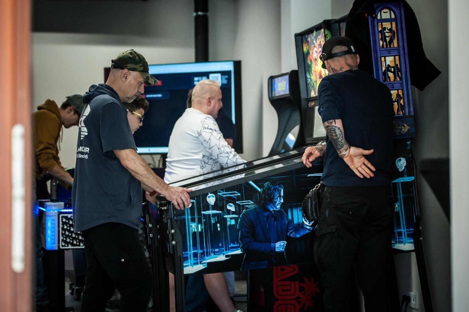 Zdjęcie w galerii na portalu naszraciborz.pl: Gamingowe emocje na Zamku Piastowskim – trwa finałowy dzień festiwalu w Raciborzu wiadomości z regionu