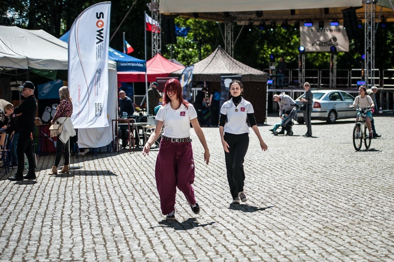 Zdjęcie w galerii na portalu naszraciborz.pl: Gamingowe emocje na Zamku Piastowskim – trwa finałowy dzień festiwalu w Raciborzu wiadomości z regionu