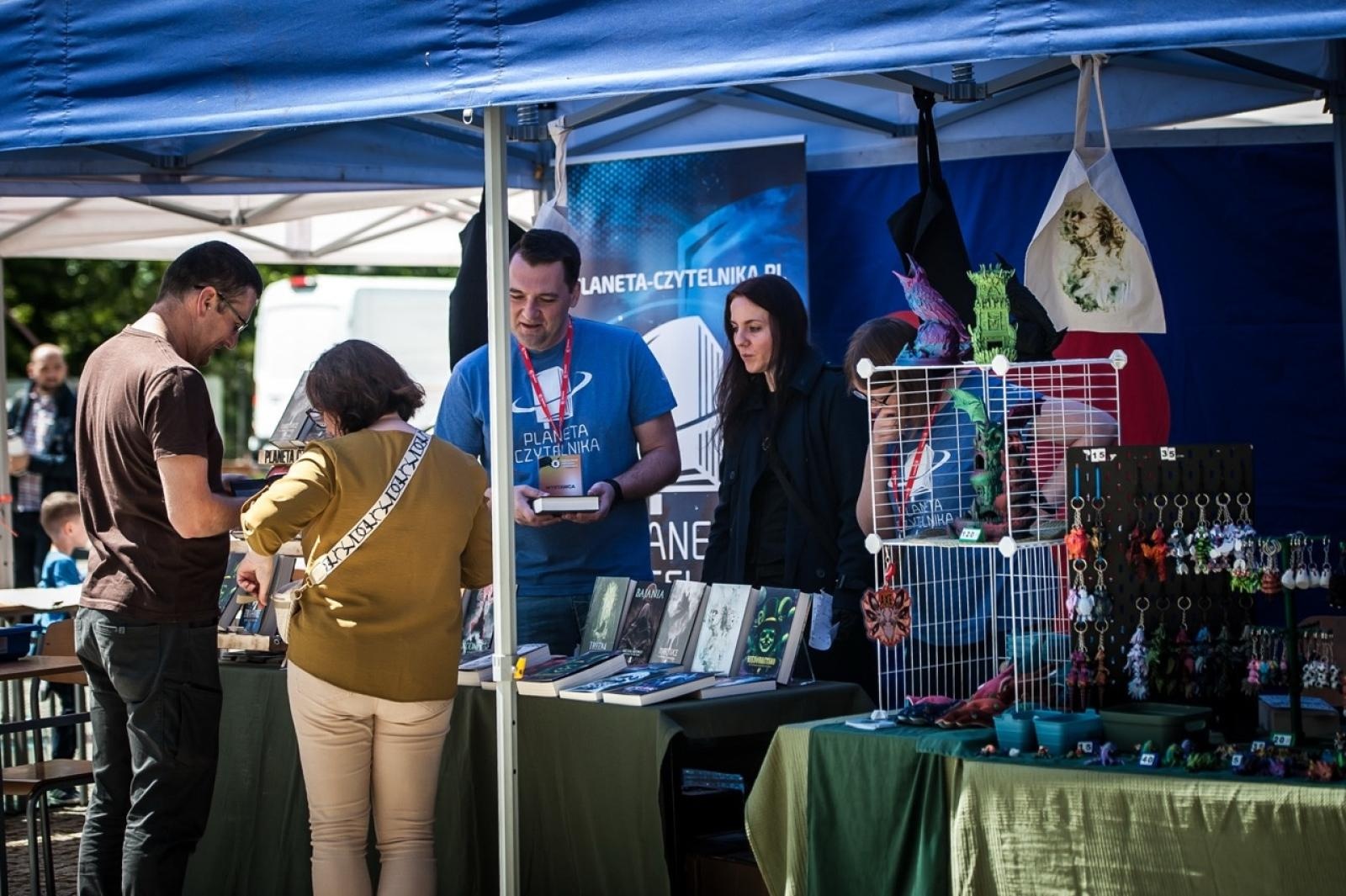 Zdjęcie w galerii na portalu naszraciborz.pl: Gamingowe emocje na Zamku Piastowskim – trwa finałowy dzień festiwalu w Raciborzu wiadomości z regionu