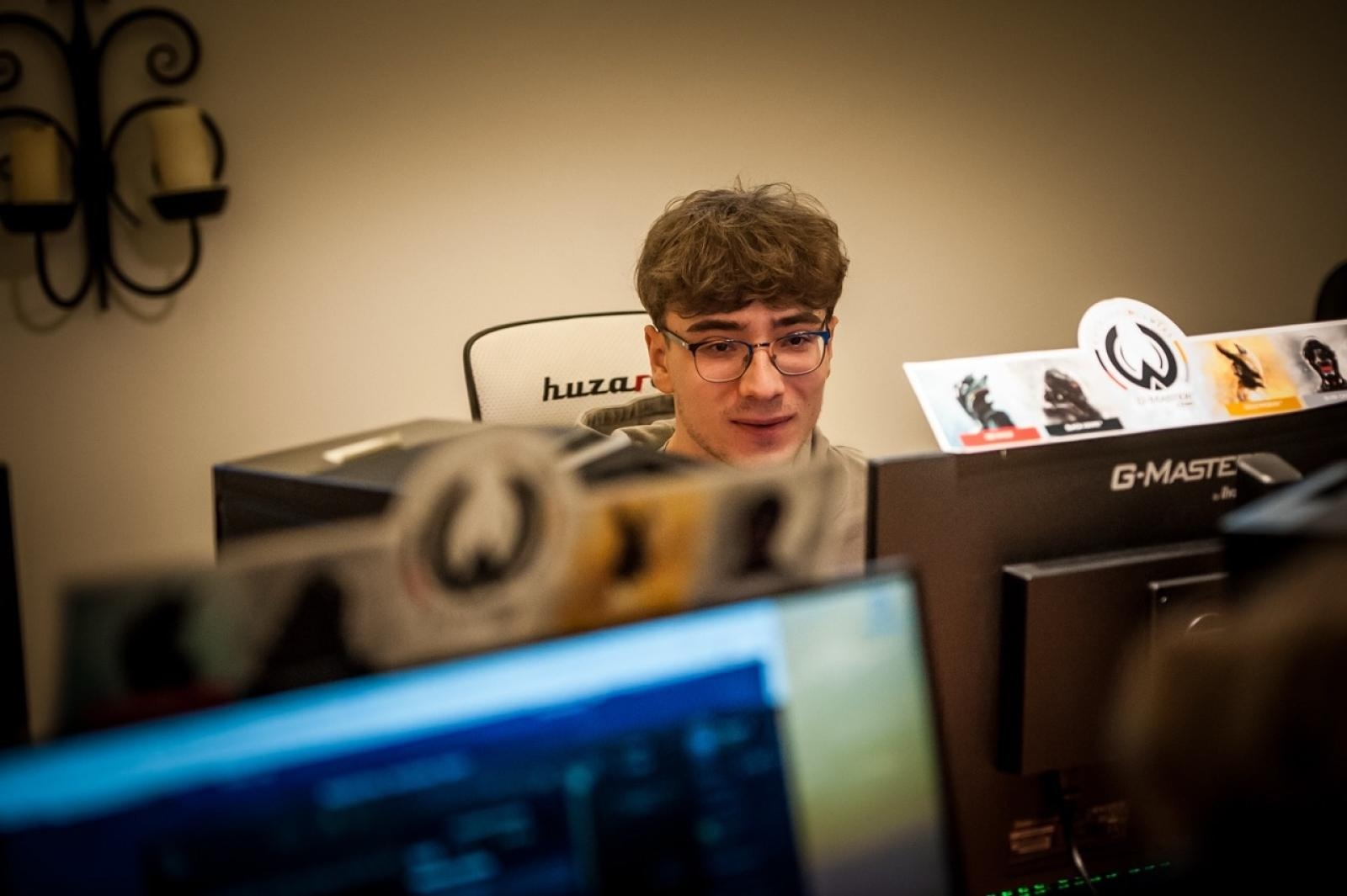 Zdjęcie w galerii na portalu naszraciborz.pl: Gamingowe emocje na Zamku Piastowskim – trwa finałowy dzień festiwalu w Raciborzu wiadomości z regionu