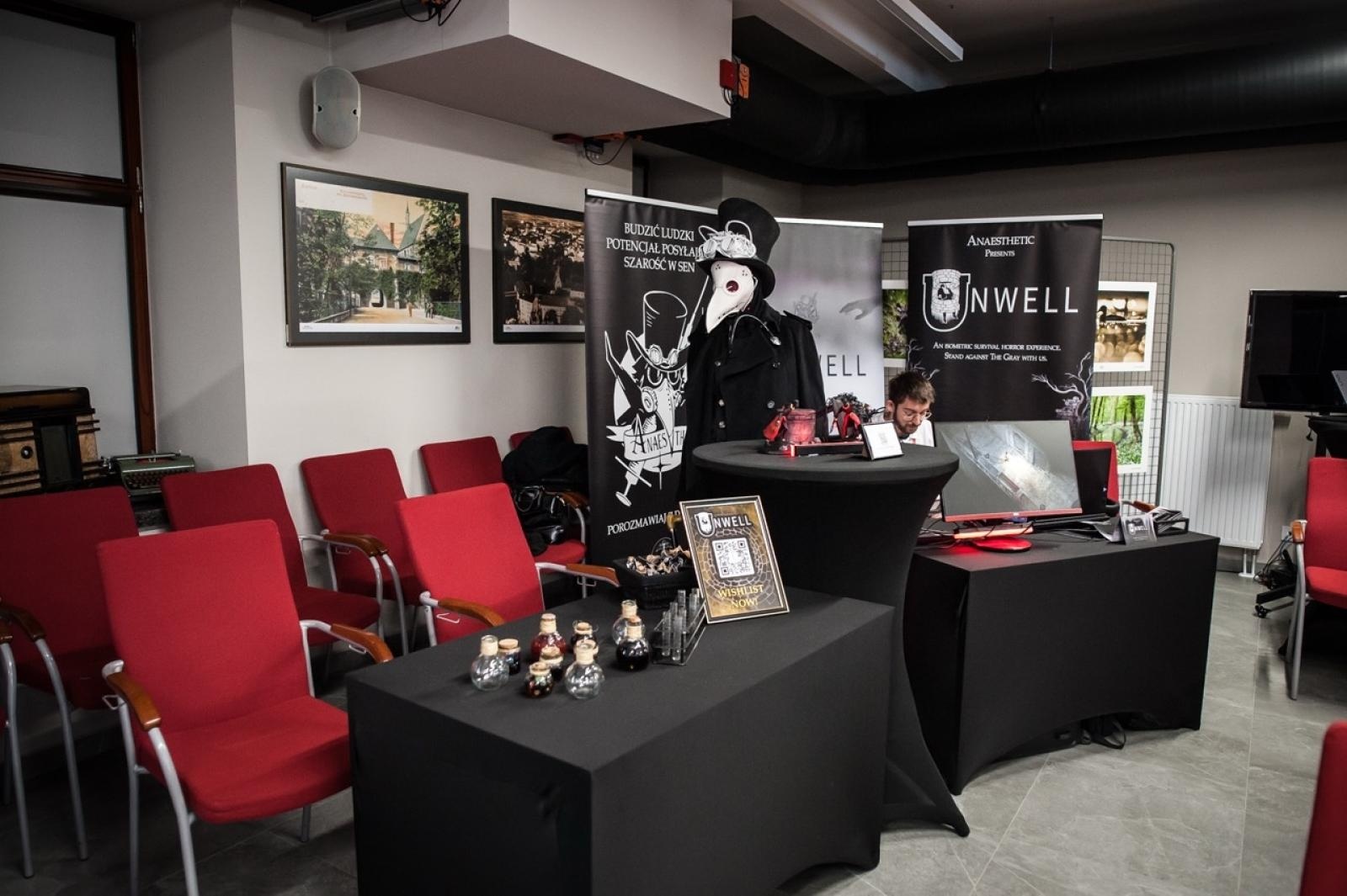 Zdjęcie w galerii na portalu naszraciborz.pl: Gamingowe emocje na Zamku Piastowskim – trwa finałowy dzień festiwalu w Raciborzu wiadomości z regionu